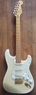 Fender Stratocaster Richie Kotzen Signature guitarpoll