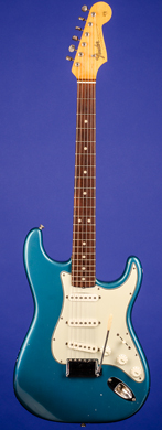 Fender 1964 Stratocaster Lake Placid Blue guitarpoll