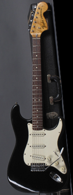 Fender 1972 Black Stratocaster guitarpoll